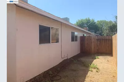 7369 Kelley Drive, Stockton, CA 95207 - Photo 9