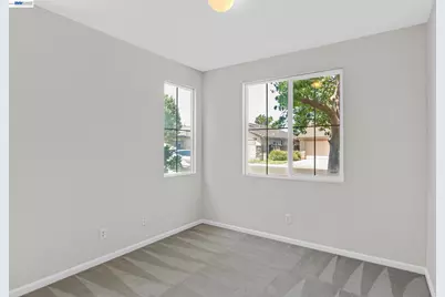 8415 Merry Hill Way, Elk Grove, CA 95624 - Photo 5