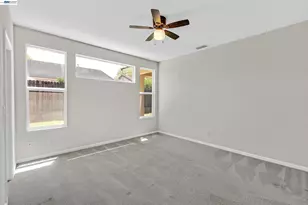 8415 Merry Hill Way, Elk Grove, CA 95624 - Photo 13