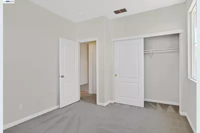 8415 Merry Hill Way, Elk Grove, CA 95624 - Photo 7