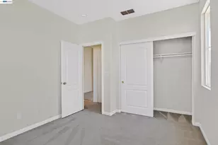 8415 Merry Hill Way, Elk Grove, CA 95624 - Photo 7