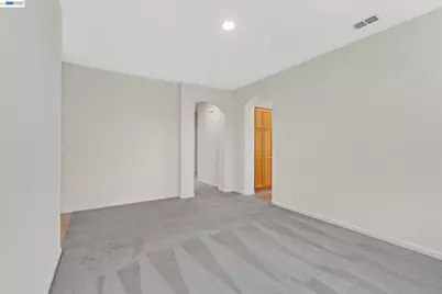 8415 Merry Hill Way, Elk Grove, CA 95624 - Photo 15