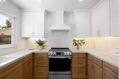 31265 Lily St, Union City, CA 94587 - Photo 13