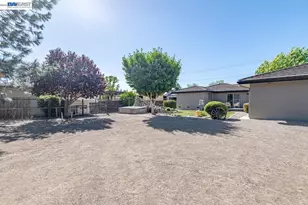 1681 5th St, Livermore, CA 94550 - Photo 9