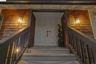 2185 Trafalgar Pl, Oakland, CA 94611 - Photo 7