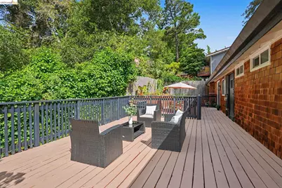 2185 Trafalgar Pl, Oakland, CA 94611 - Photo 35