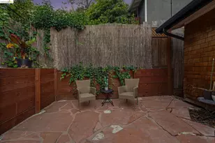 2185 Trafalgar Pl, Oakland, CA 94611 - Photo 31