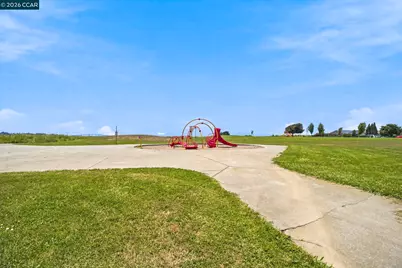 113 Larsen Cir, Vallejo, CA 94589 - Photo 43