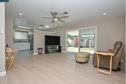 2457 Tanager Ct, Concord, CA 94520 - Photo 7