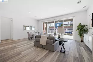 2359 Halogen Cmn, Fremont, CA 94539 - Photo 9