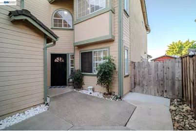 230 Laurelwood Cir, Manteca, CA 95336 - Photo 15