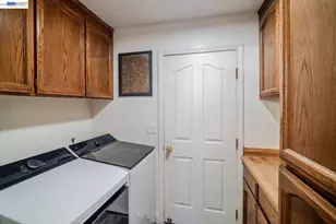 230 Laurelwood Cir, Manteca, CA 95336 - Photo 13
