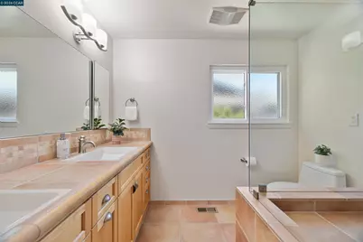 2082 Stratton Rd, Walnut Creek, CA 94598 - Photo 39