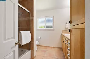 2082 Stratton Rd, Walnut Creek, CA 94598 - Photo 33