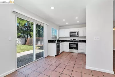 5104 Grass Valley Way, Antioch, CA 94531 - Photo 11