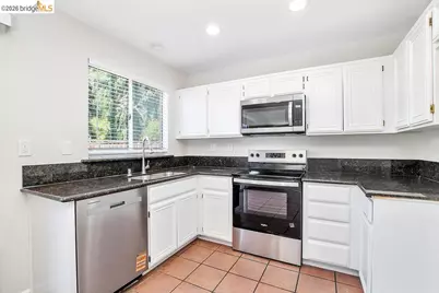 5104 Grass Valley Way, Antioch, CA 94531 - Photo 13