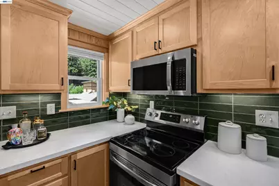 15573 Riverside Dr, Guerneville, CA 95446 - Photo 9