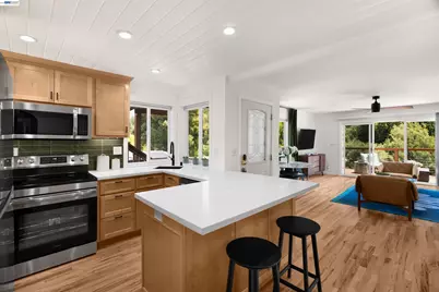 15573 Riverside Dr, Guerneville, CA 95446 - Photo 11