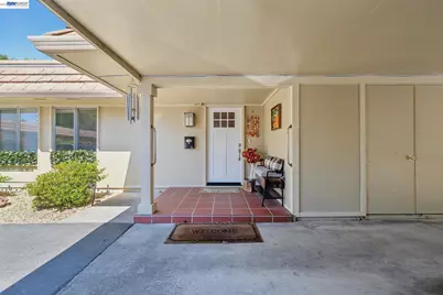 2029 Ptarmigan Dr #2, Walnut Creek, CA 94595 - Photo 5
