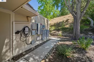 2029 Ptarmigan Dr, Walnut Creek, CA 94595 - Photo 45