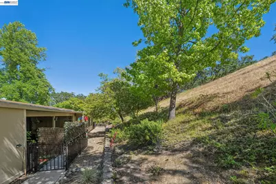 2029 Ptarmigan Dr #2, Walnut Creek, CA 94595 - Photo 43