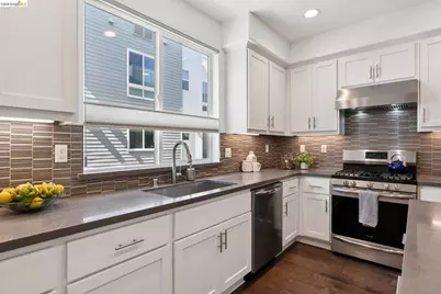 1532 Seawind Dr, Richmond, CA 94804 - Photo 15
