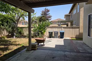 132 Citrine Ct, Gardena, CA 90248 - Photo 21