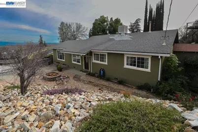 3345 Oakwood Place, Redding, CA 96001 - Photo 7