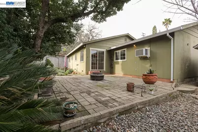 3345 Oakwood Place, Redding, CA 96001 - Photo 11