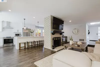220 Yosemite Dr., Livermore, CA 94551 - Photo 3