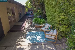 1085 Country Club Dr, Moraga, CA 94556 - Photo 37