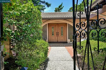 1085 Country Club Drive, Moraga, CA 94556 - Photo 3