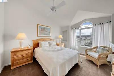 314 E St, Benicia, CA 94510 - Photo 15
