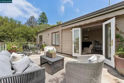 5821 Colton Blvd, Oakland, CA 94611 - Photo 11