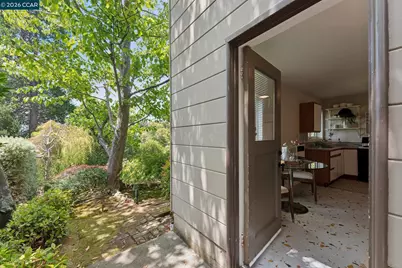 5821 Colton Blvd, Oakland, CA 94611 - Photo 35