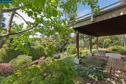 5821 Colton Blvd, Oakland, CA 94611 - Photo 37
