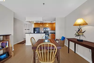 555 Pierce St #526, Albany, CA 94706 - Photo 9
