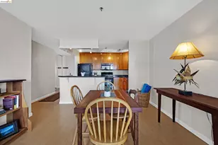 555 Pierce St, Albany, CA 94706 - Photo 9