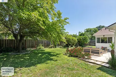 2884 Lyon Circle, Concord, CA 94518 - Photo 5