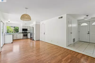 2884 Lyon Circle, Concord, CA 94518 - Photo 3