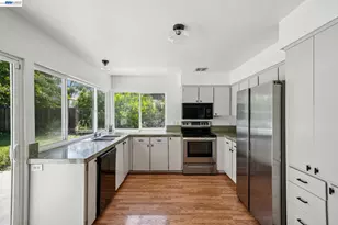 2884 Lyon Cir, Concord, CA 94518 - Photo 15