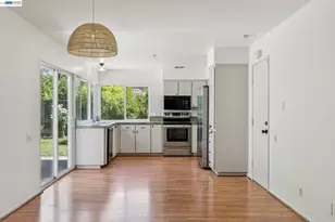 2884 Lyon Cir, Concord, CA 94518 - Photo 13