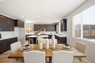 200 De bord Dr, Tracy, CA 95376 - Photo 9