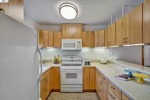1175 Island Dr, Alameda, CA 94502 - Photo 3