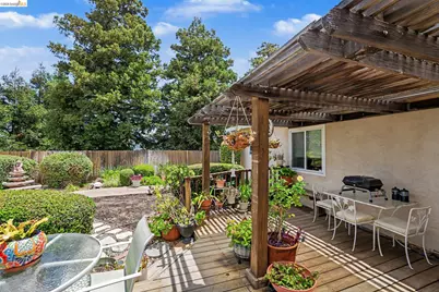 2366 Glendale Cir, Antioch, CA 94509 - Photo 23