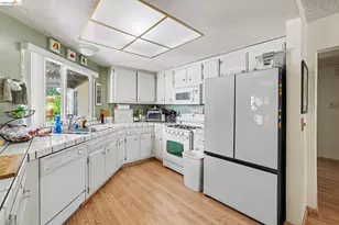 2366 Glendale Cir, Antioch, CA 94509 - Photo 13