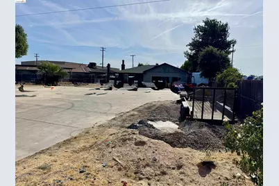 7031 Power Inn Rd, Sacramento, CA 95828 - Photo 1