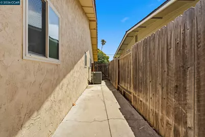 72 Lake Dr, Antioch, CA 94509 - Photo 39