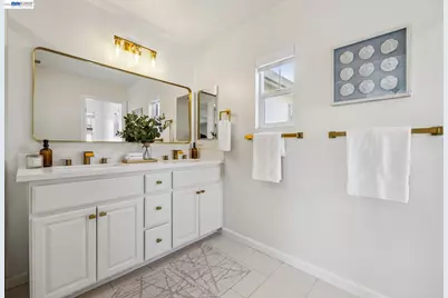 34102 Zaner Way, Union City, CA 94587 - Photo 27