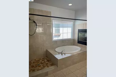 2432 Tennis Ln, Tracy, CA 95377 - Photo 25